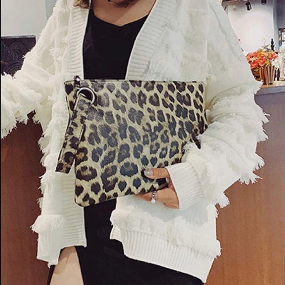 ‎Cute wristlet Leopard Pattern NWT - image 3